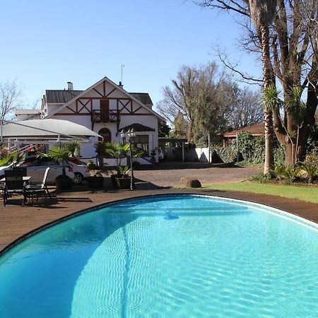 The Oak Potch Guesthouse Potchefstroom Exterior foto
