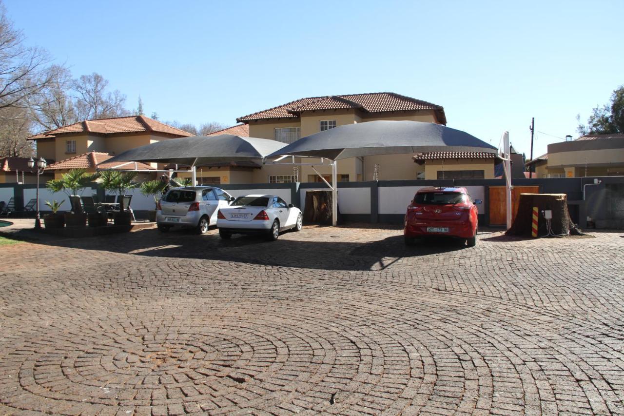 The Oak Potch Guesthouse Potchefstroom Exterior foto