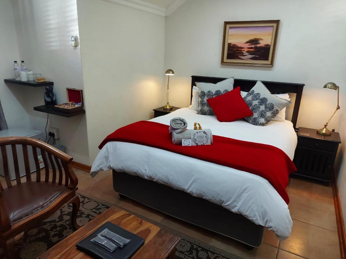 The Oak Potch Guesthouse Potchefstroom Exterior foto